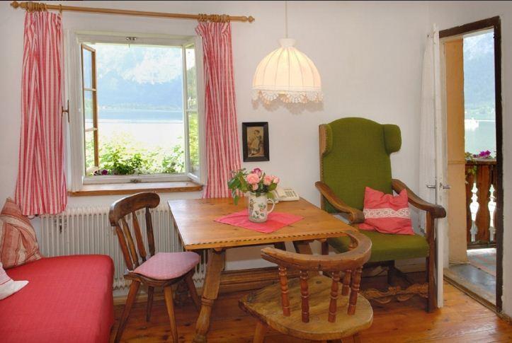 Braeugasthof Hallstatt Room photo